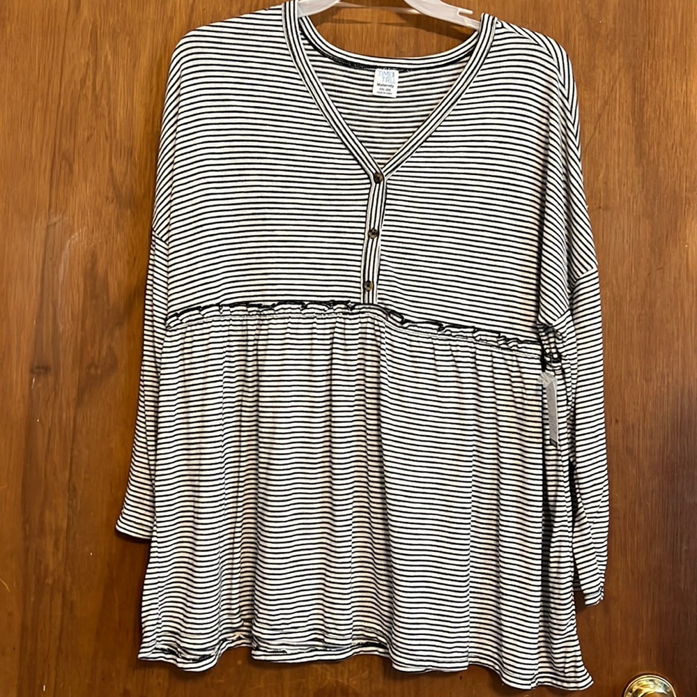 Striped Black & White V-Neck Babydoll Top